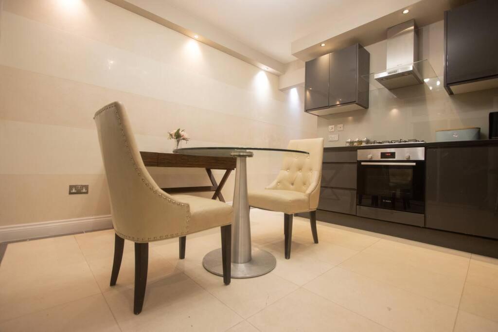 Oikoshomes Three Bedroom Flat In Londres Exterior foto
